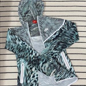 Nike windbreaker